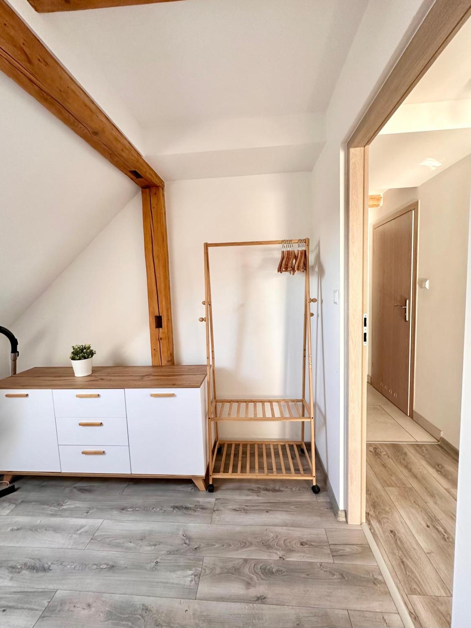 Klimatyczny Apartament Nr 8 Z Widokiem Na Gory Sowie Bielawa  Buitenkant foto
